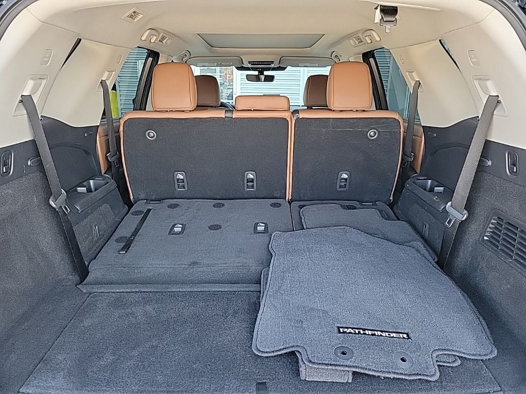 2023 Nissan Pathfinder Platinum