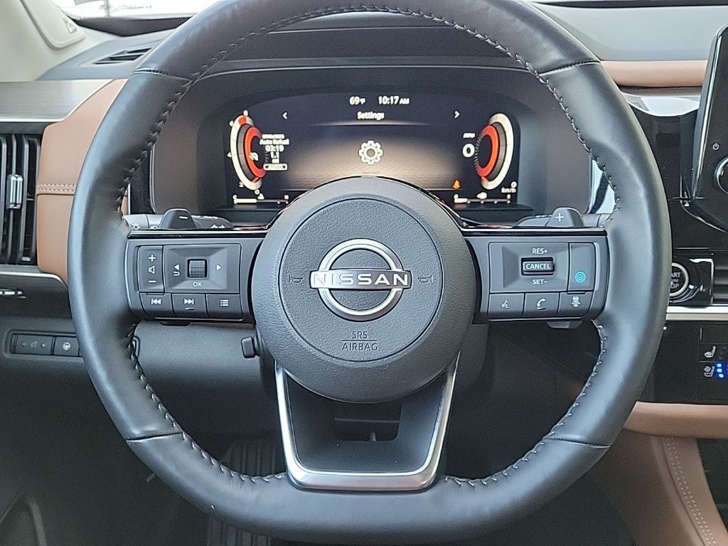 2023 Nissan Pathfinder Platinum