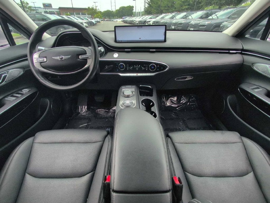2025 Genesis GV70 2.5T