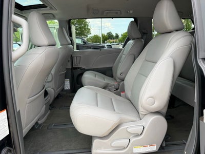 2016 Toyota Sienna XLE 7 Passenger