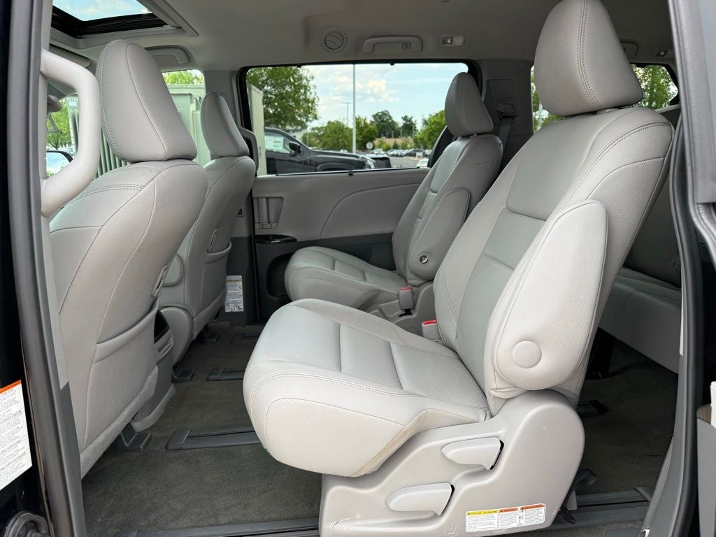 2016 Toyota Sienna XLE 7 Passenger