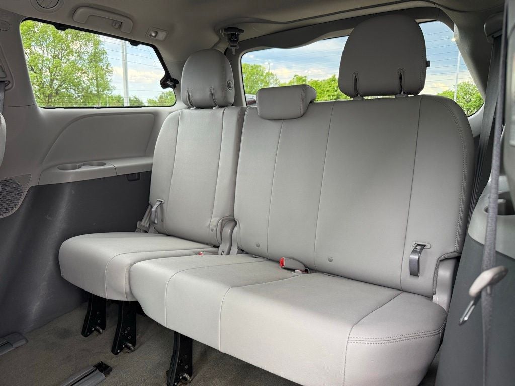2016 Toyota Sienna XLE 7 Passenger