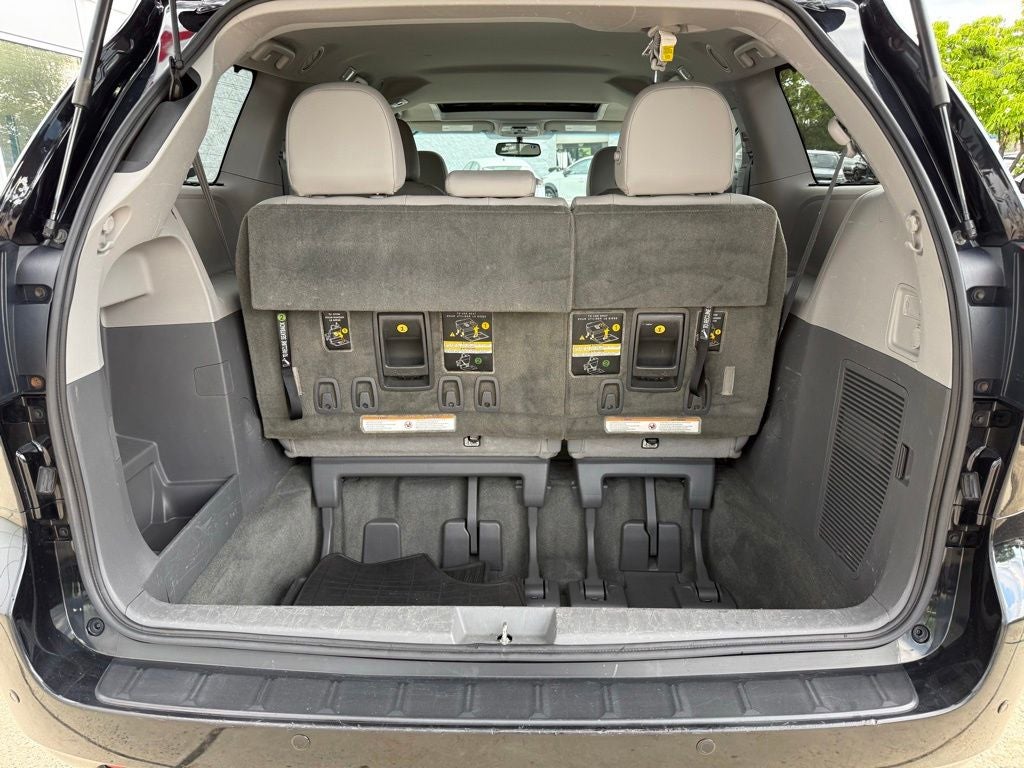2016 Toyota Sienna XLE 7 Passenger