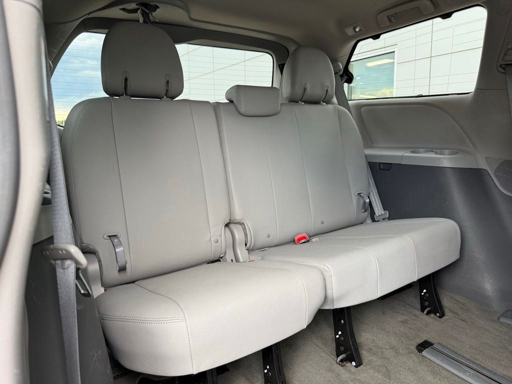 2016 Toyota Sienna XLE 7 Passenger