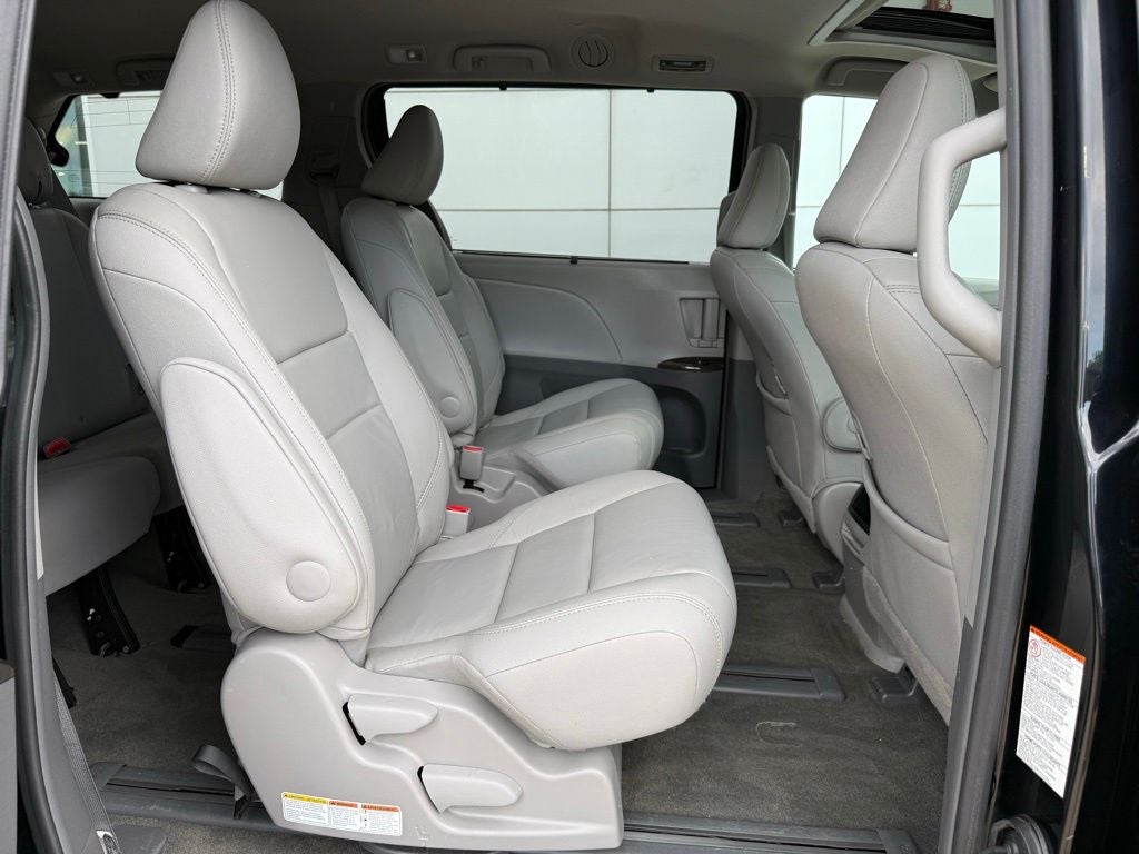 2016 Toyota Sienna XLE 7 Passenger
