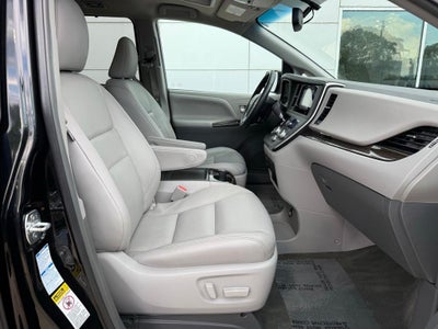 2016 Toyota Sienna XLE 7 Passenger