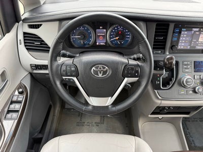 2016 Toyota Sienna XLE 7 Passenger