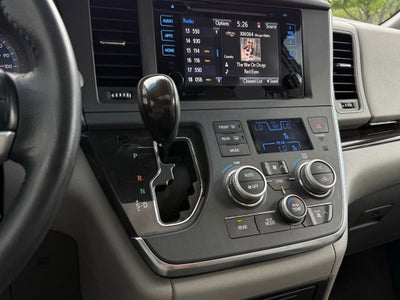 2016 Toyota Sienna XLE 7 Passenger