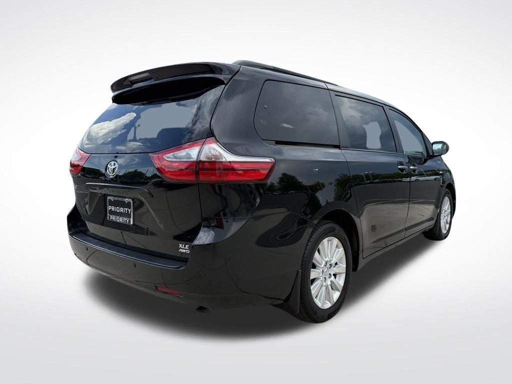 2016 Toyota Sienna XLE 7 Passenger