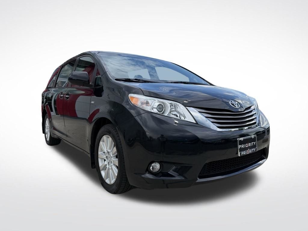 2016 Toyota Sienna XLE 7 Passenger