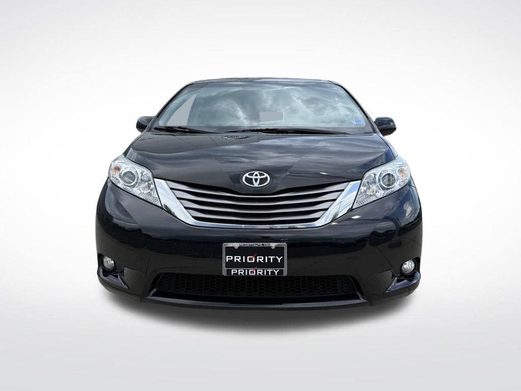 2016 Toyota Sienna XLE 7 Passenger