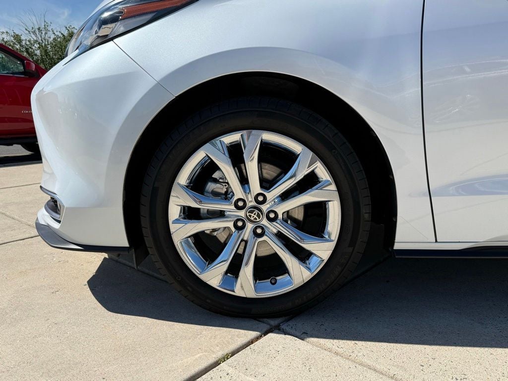 2023 Toyota Sienna Platinum 7 Passenger