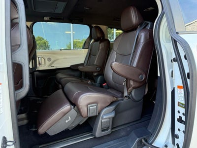 2023 Toyota Sienna Platinum 7 Passenger