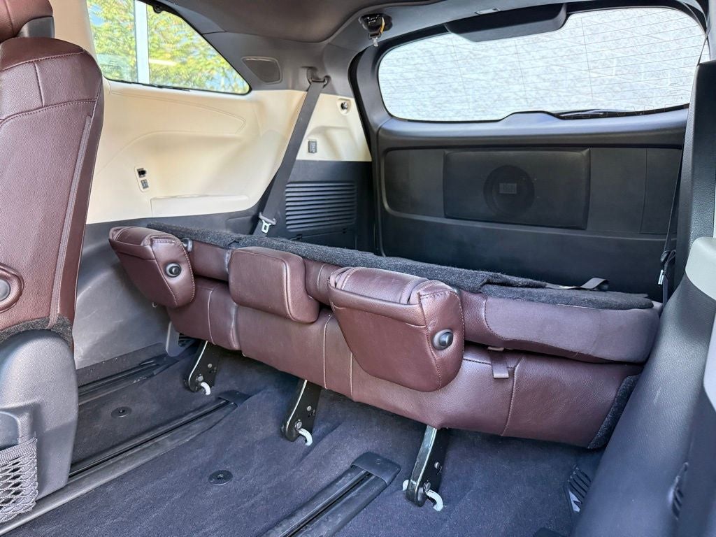 2023 Toyota Sienna Platinum 7 Passenger