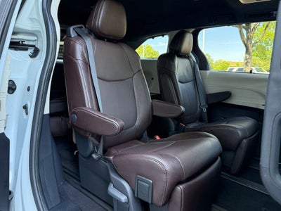 2023 Toyota Sienna Platinum 7 Passenger