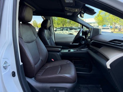 2023 Toyota Sienna Platinum 7 Passenger