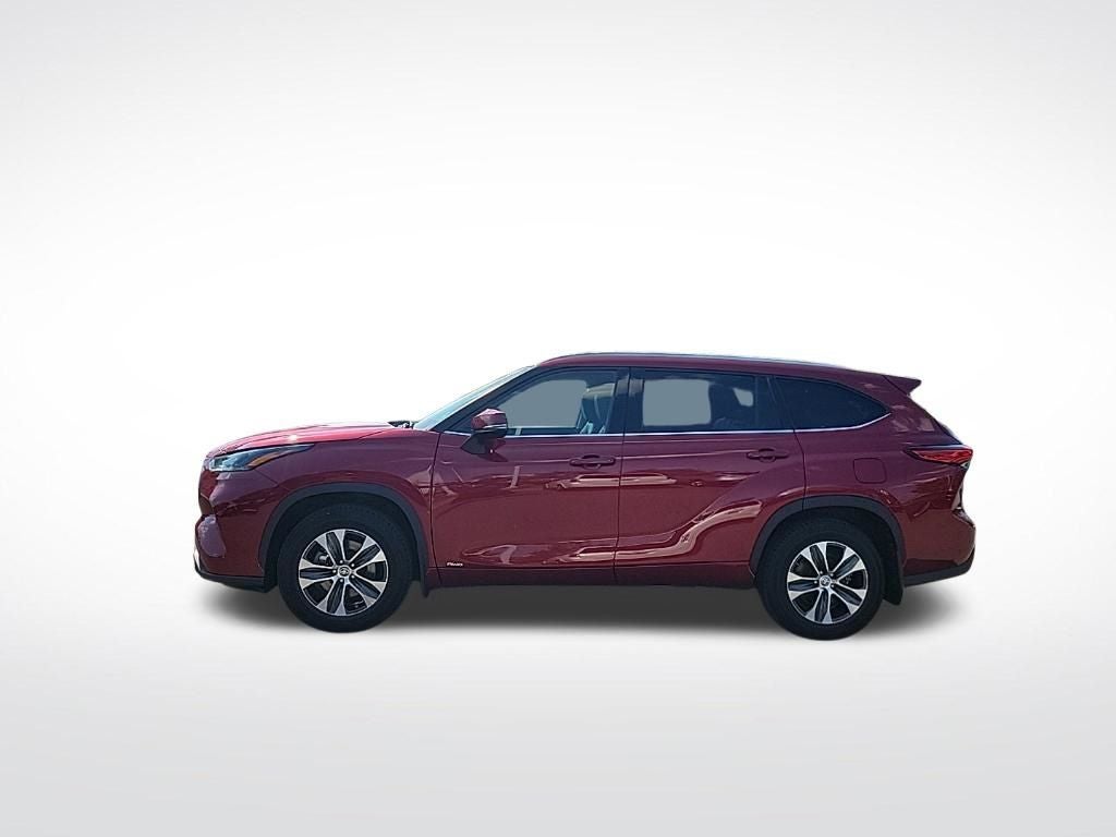 2022 Toyota Highlander Hybrid XLE