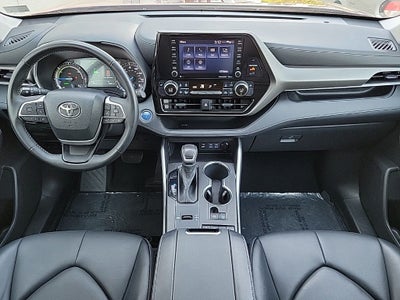2022 Toyota Highlander Hybrid XLE