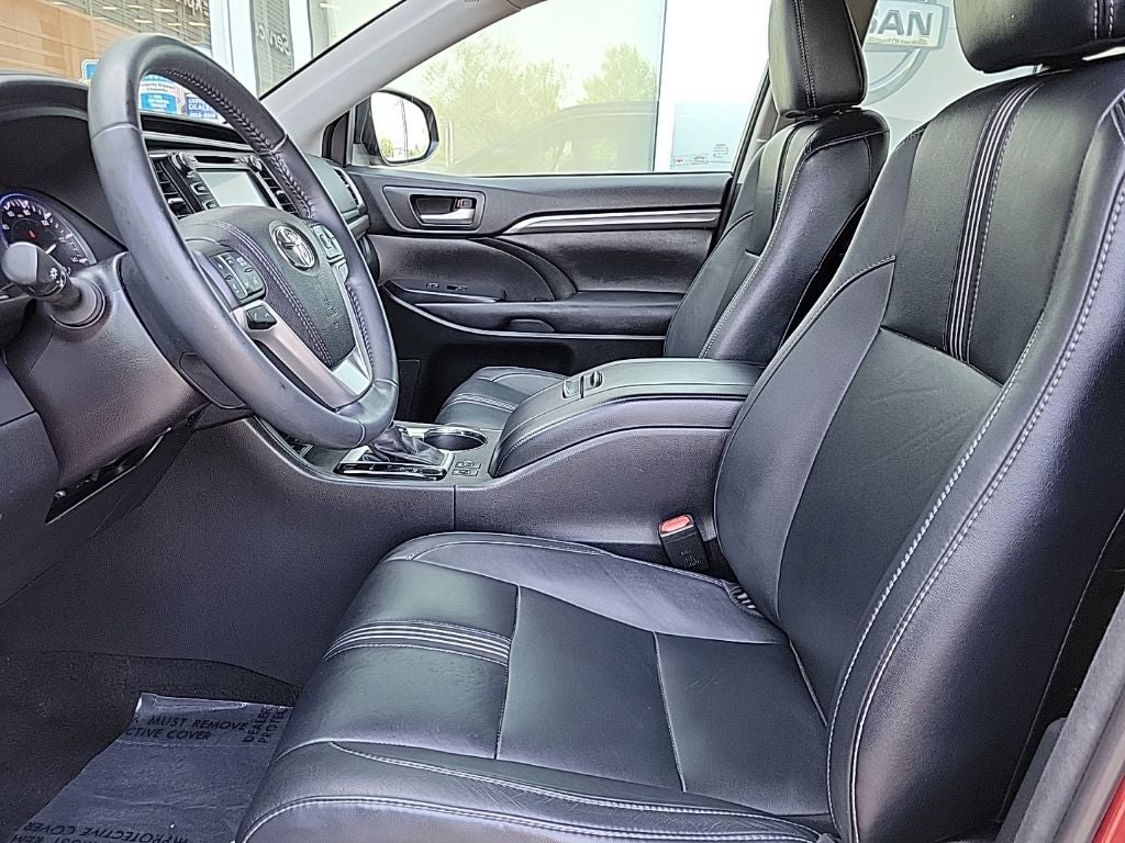 2017 Toyota Highlander SE