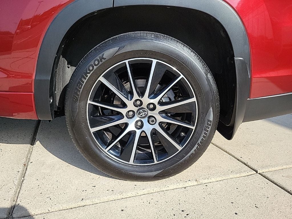 2017 Toyota Highlander SE