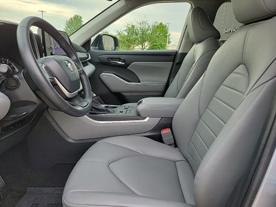 2024 Toyota Highlander XLE