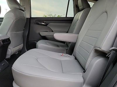 2024 Toyota Highlander XLE