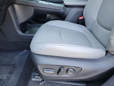 2025 Toyota Sienna XLE 8 Passenger