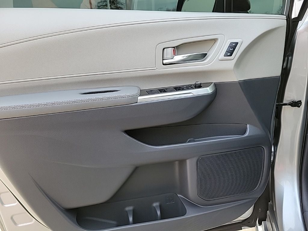 2024 Toyota Sienna Limited 7 Passenger