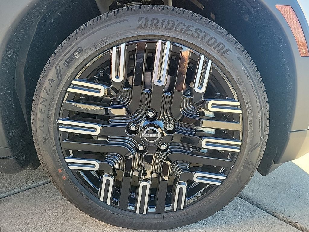 2026 Nissan LEAF Platinum+