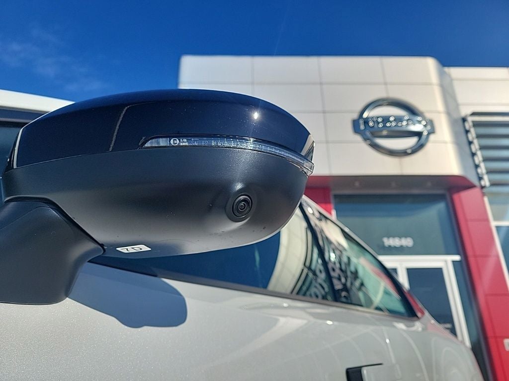 2026 Nissan LEAF Platinum+