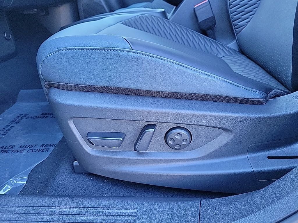 2026 Nissan LEAF Platinum+