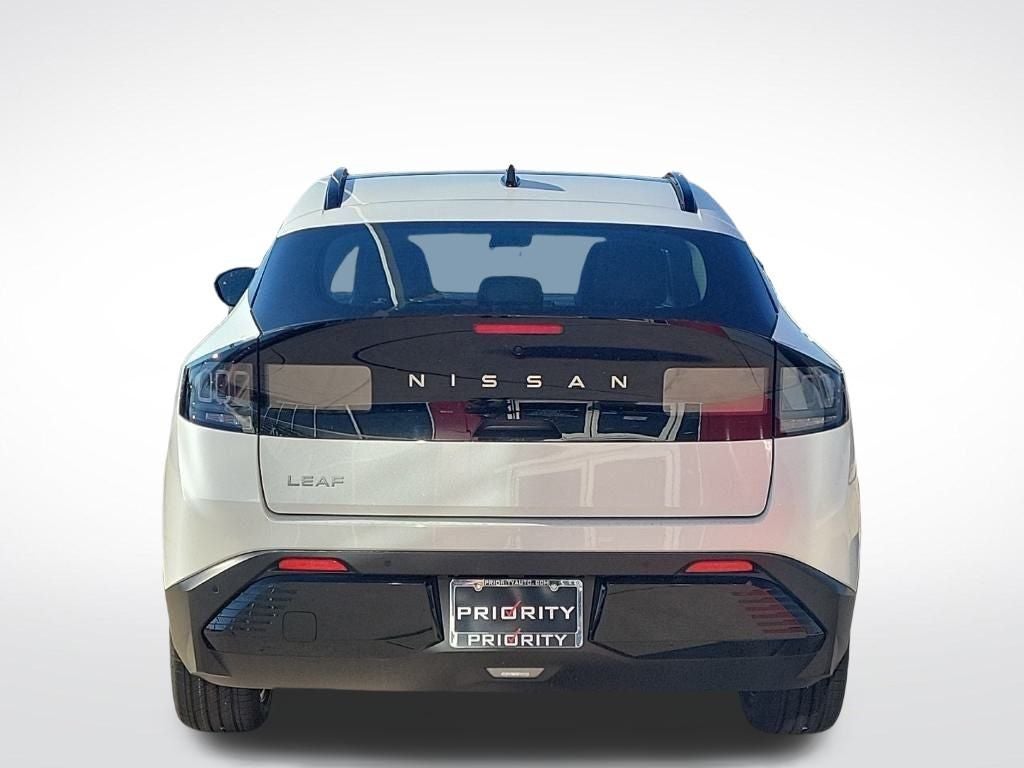 2026 Nissan LEAF Platinum+