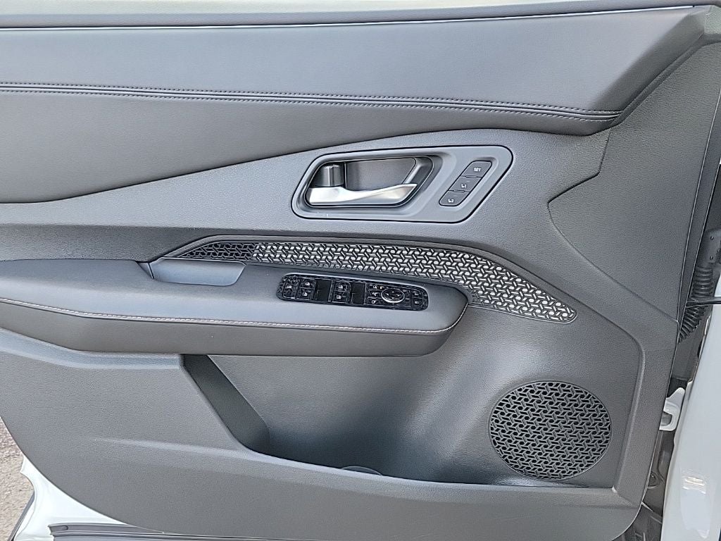 2023 Nissan Ariya EVOLVE+