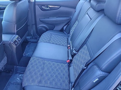 2022 Nissan Rogue Sport SV