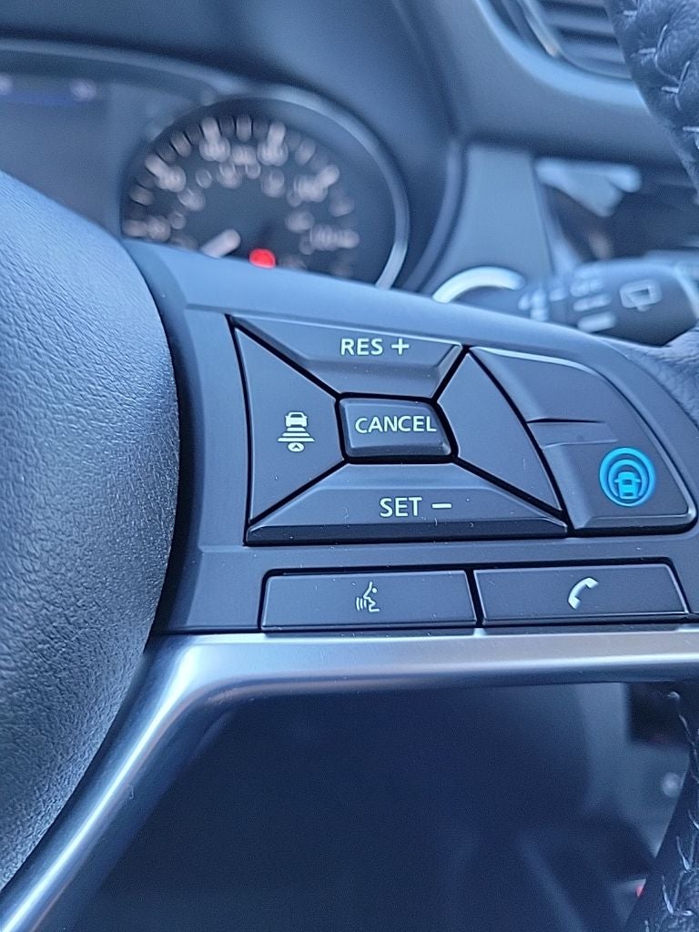 2022 Nissan Rogue Sport SV