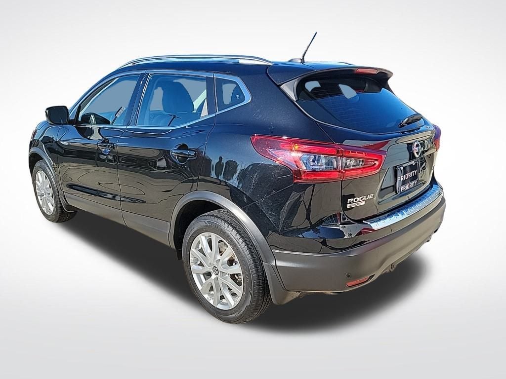 2022 Nissan Rogue Sport SV