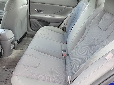2024 Hyundai Elantra SE