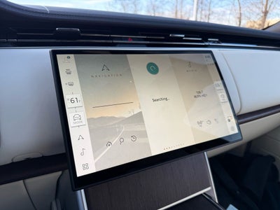 2025 Land Rover Range Rover SE