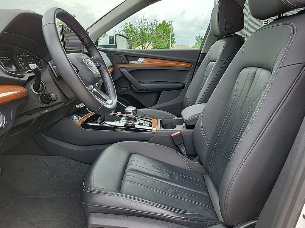 2023 Audi Q5 45 S line Premium quattro