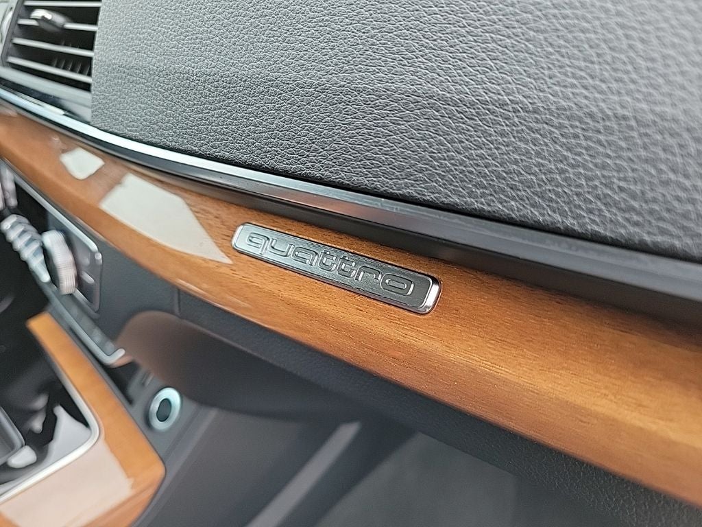 2023 Audi Q5 45 S line Premium quattro