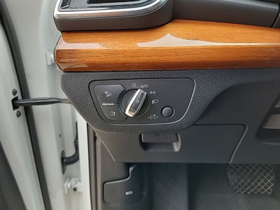 2023 Audi Q5 45 S line Premium quattro