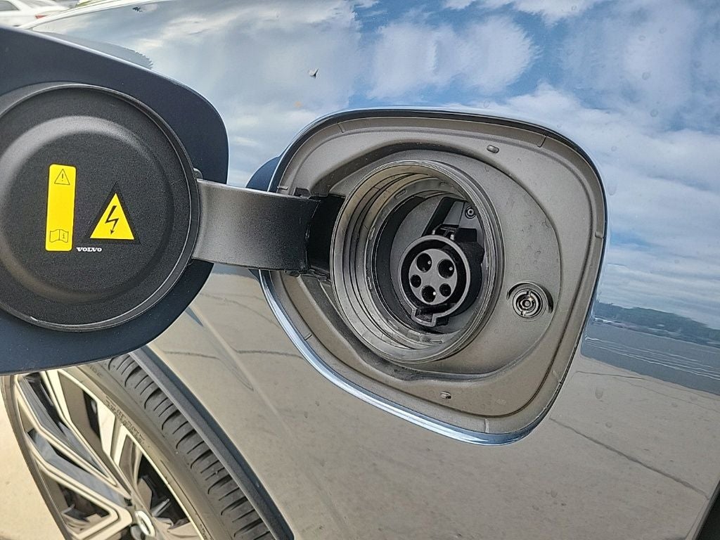 2023 Volvo XC60 Recharge Plug-In Hybrid Ultimate
