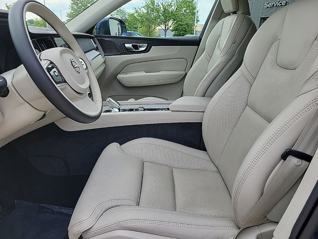 2023 Volvo XC60 Recharge Plug-In Hybrid Ultimate