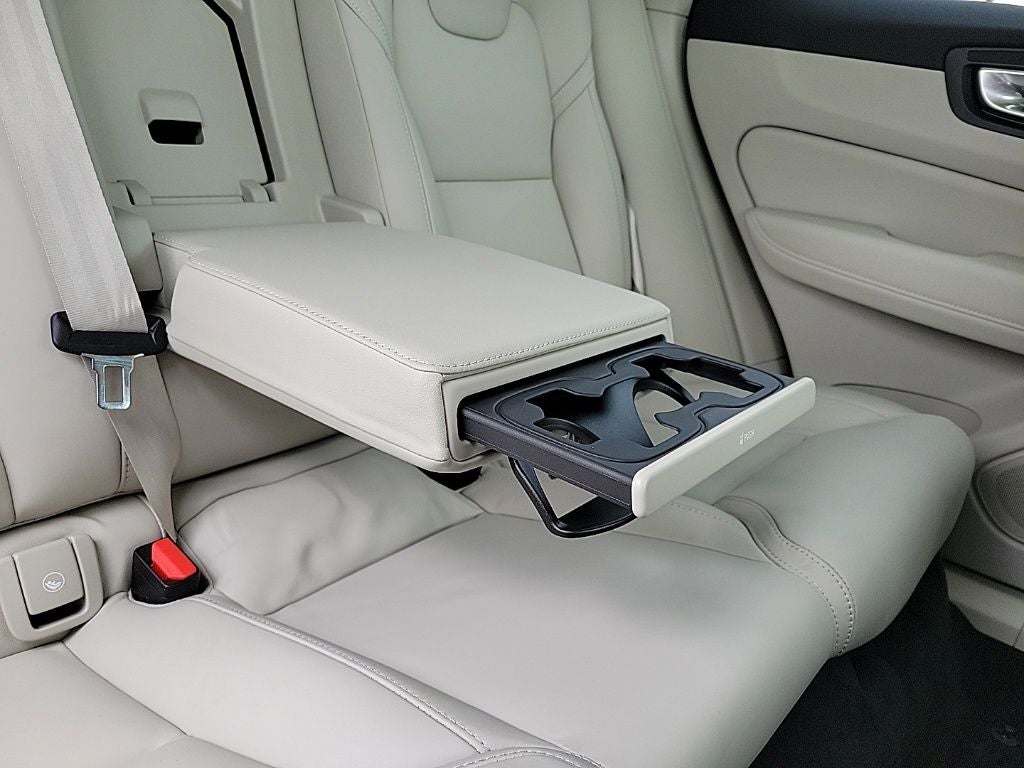 2023 Volvo XC60 Recharge Plug-In Hybrid Ultimate