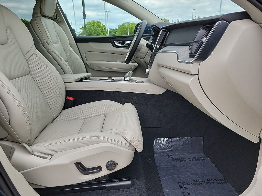 2023 Volvo XC60 Recharge Plug-In Hybrid Ultimate
