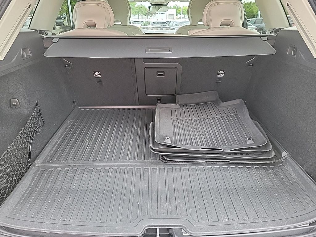 2023 Volvo XC60 Recharge Plug-In Hybrid Ultimate