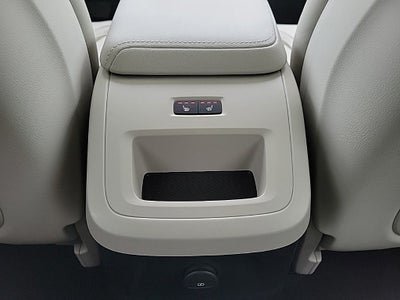 2023 Volvo XC60 Recharge Plug-In Hybrid Ultimate
