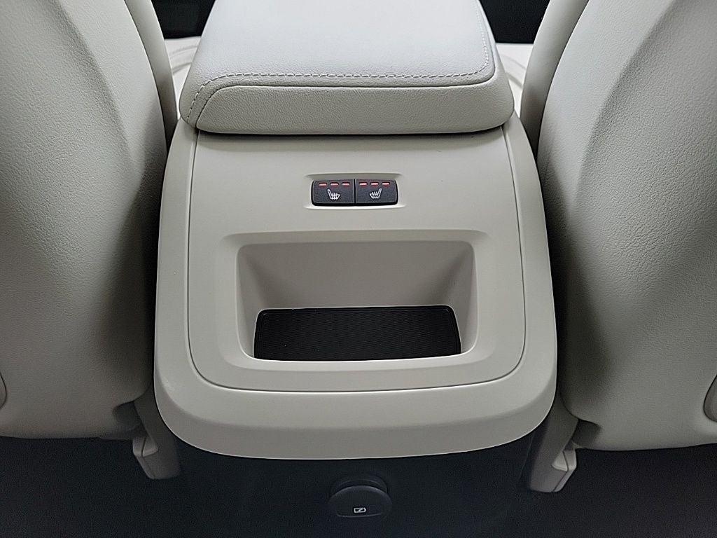 2023 Volvo XC60 Recharge Plug-In Hybrid Ultimate