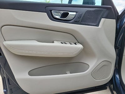 2023 Volvo XC60 Recharge Plug-In Hybrid Ultimate