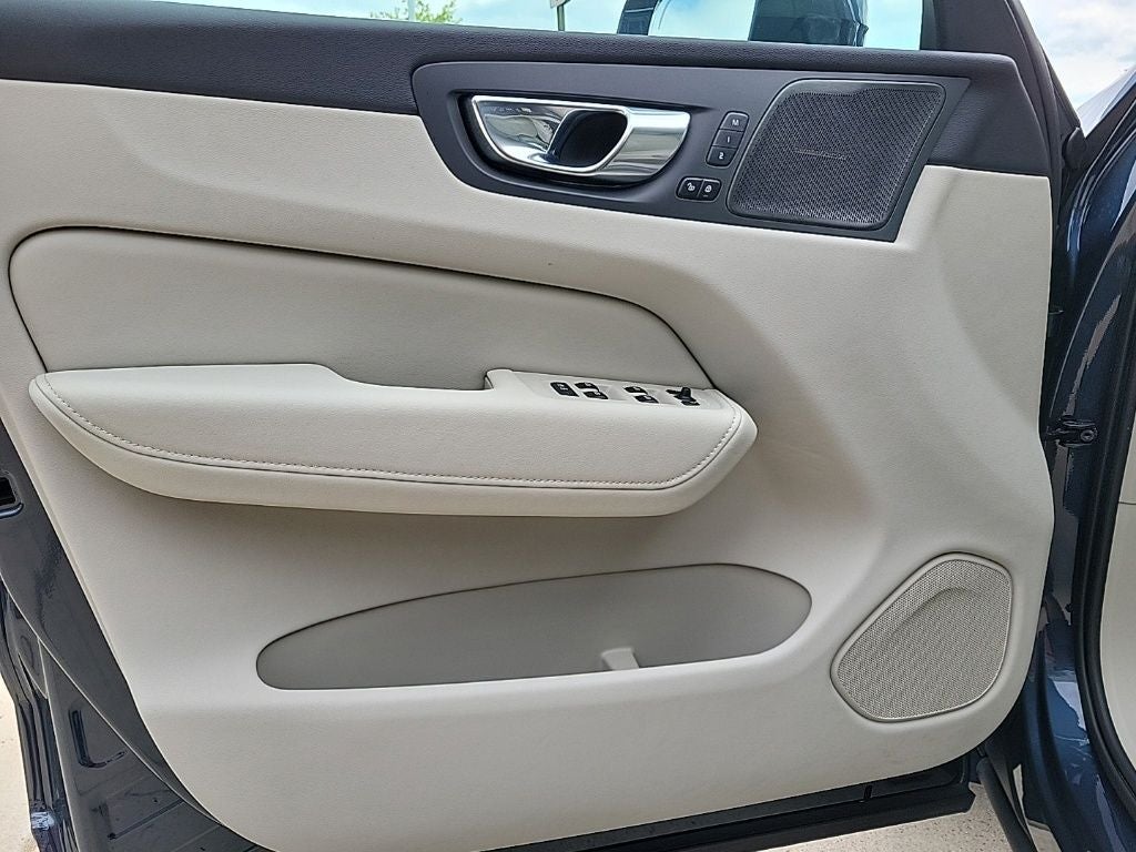 2023 Volvo XC60 Recharge Plug-In Hybrid Ultimate
